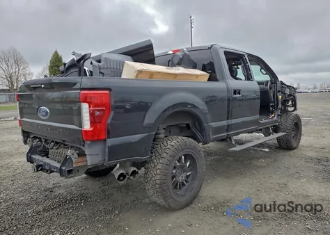 2017 Ford F250 Super Duty z USA, uszkodzony, nr VIN 1FT7W2BT4HED10148